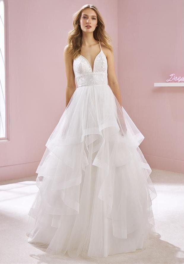 Ravyn brudekjole med fryns før pris 10000